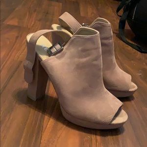 report nude color heels